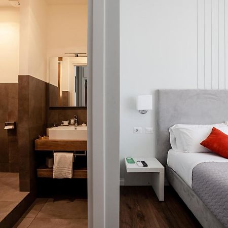 Eighty Four Luxury Rooms โรม ภายนอก รูปภาพ