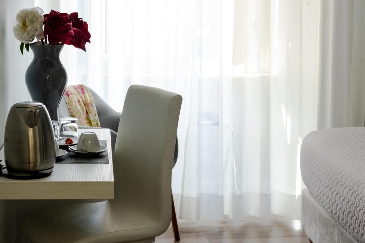 Eighty Four Luxury Rooms โรม ภายนอก รูปภาพ