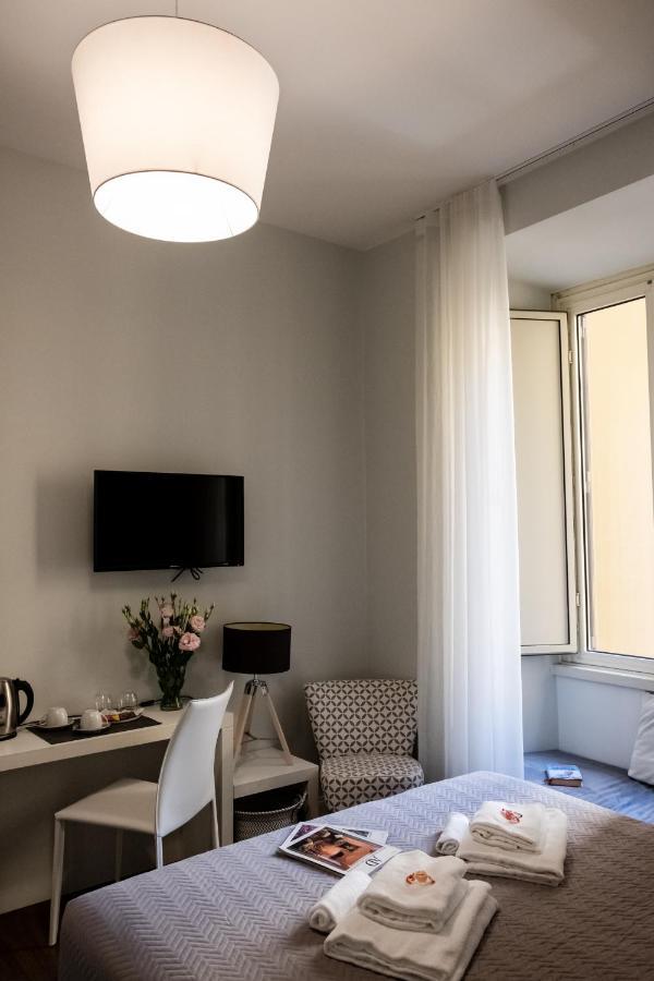 Eighty Four Luxury Rooms โรม ภายนอก รูปภาพ