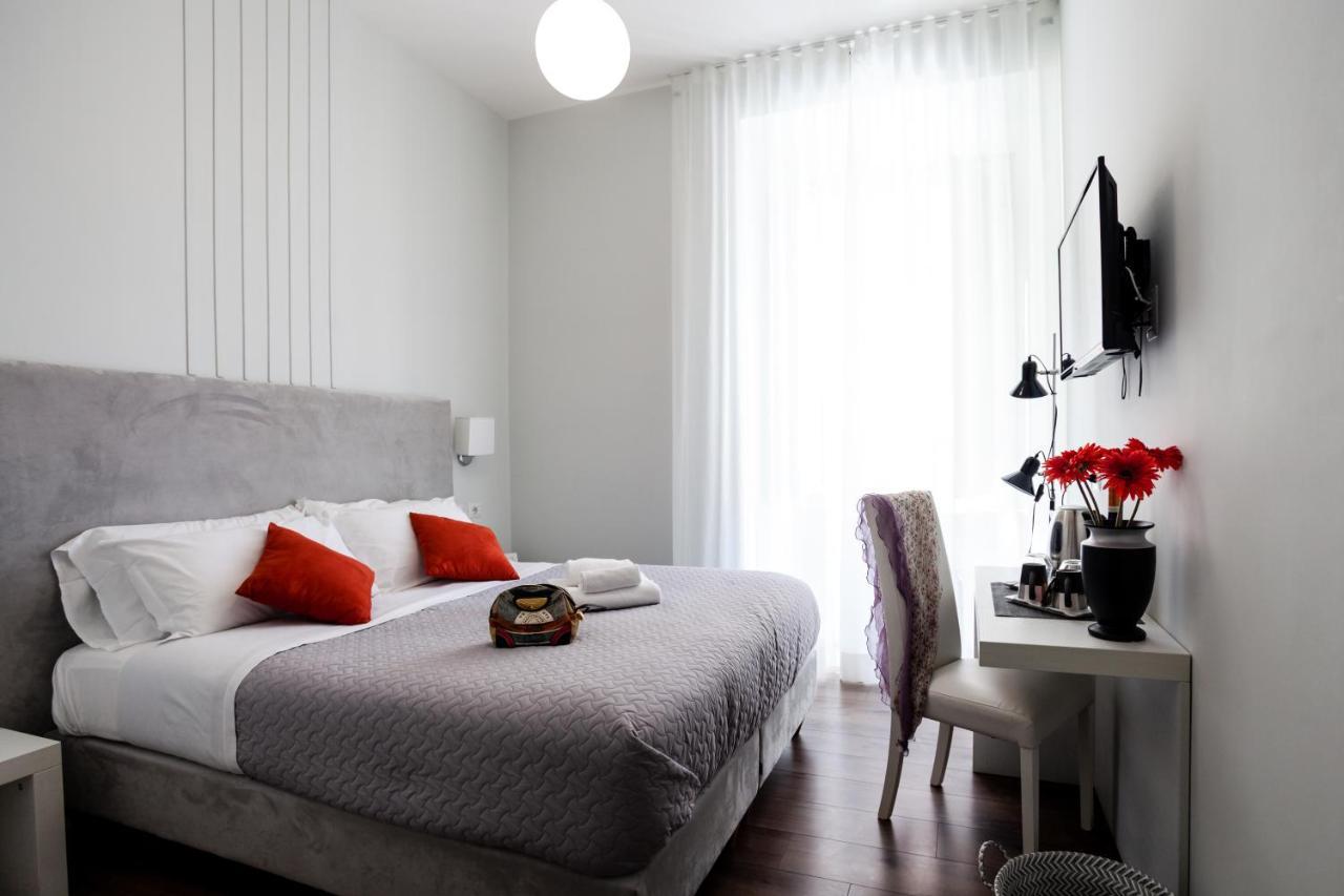 Eighty Four Luxury Rooms โรม ภายนอก รูปภาพ