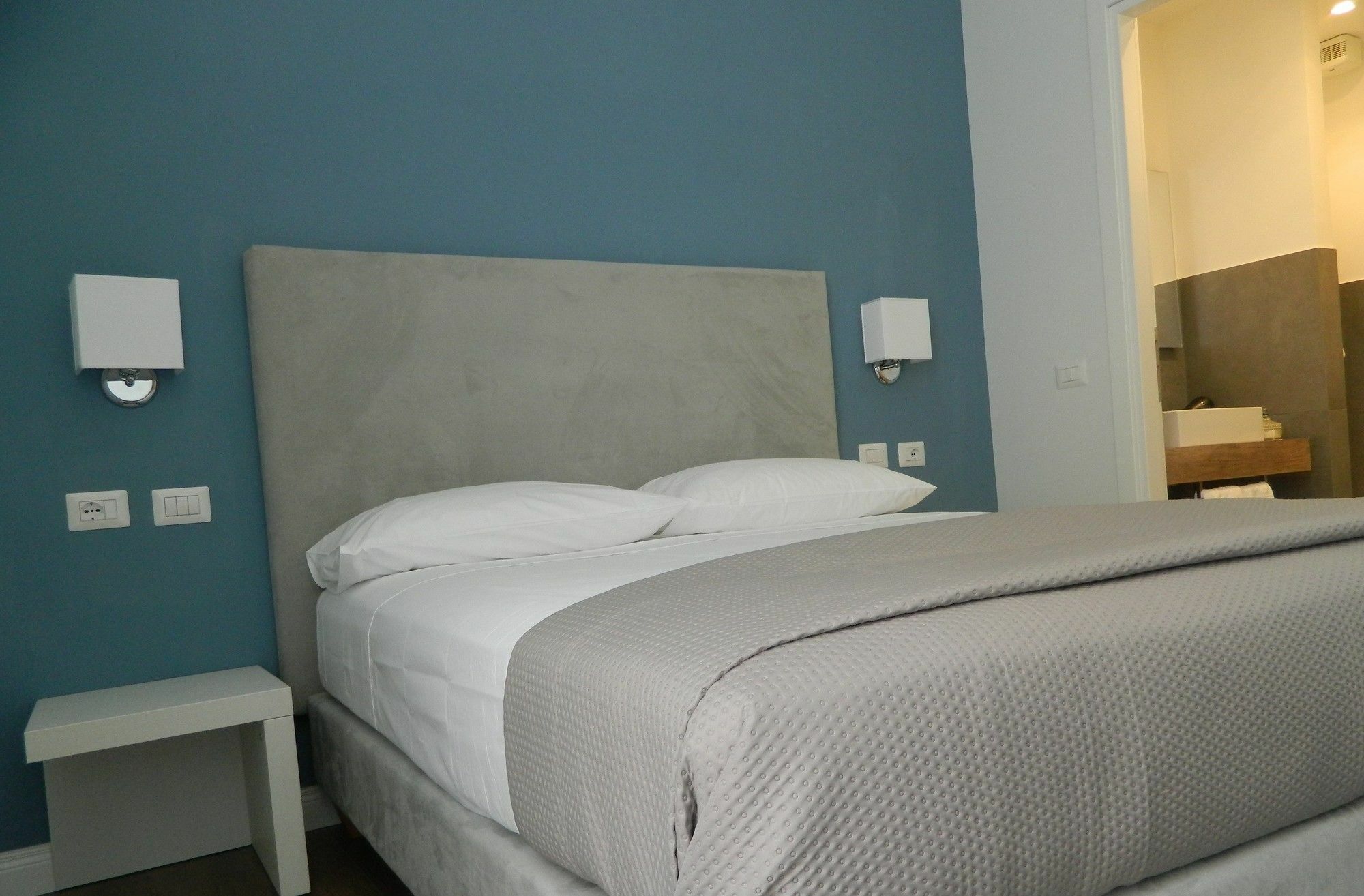 Eighty Four Luxury Rooms โรม ภายนอก รูปภาพ
